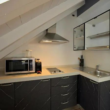 Black Loft Apartment Alassio