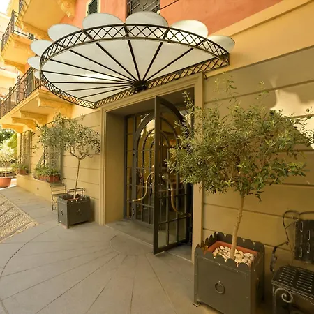 Black Loft Apartment Alassio